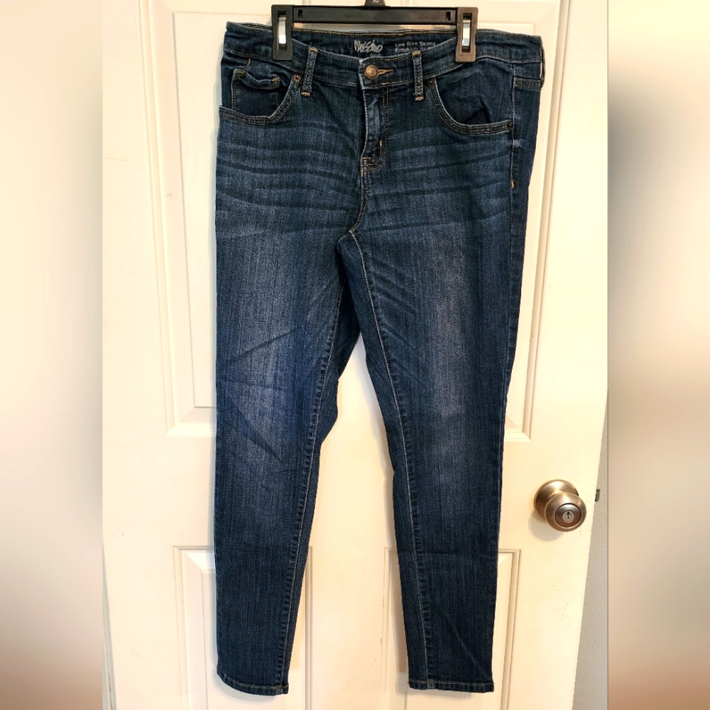Low rise skinny jeans size 12 short